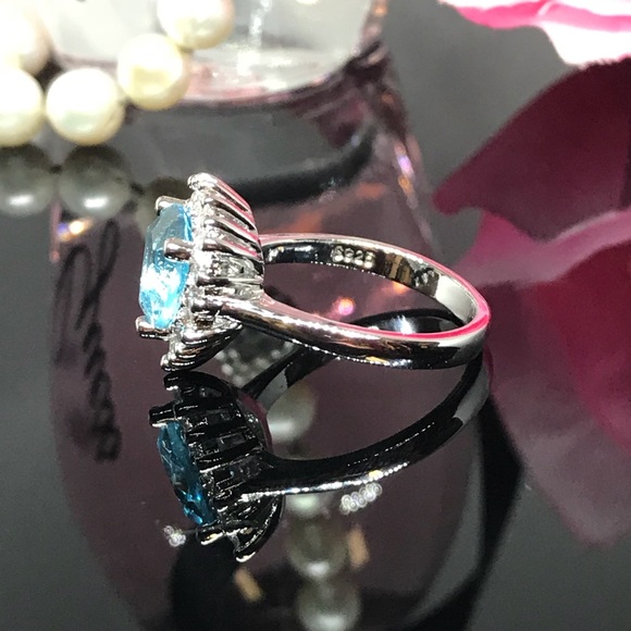 Lovely aquamarine and white sapphire ring - Picture 6 of 8